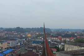 Warga Bukittinggi diminta waspada dampak kabut asap