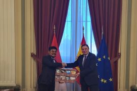 Menkumham ungkap Mentan Syahrul Yasin Limpo masih berada di luar negeri