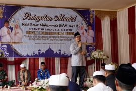 Bupati HST safari Maulid Nabi di Desa Lok Besar
