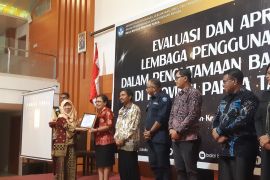 Balai Bahasa Papua beri penghargaan 45 lembaga