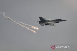 Pesawat jet F-16 AS jatuh di Korsel, pilot ditemukan selamat
