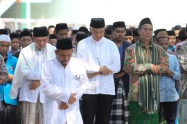 Ganjar dan Ulama adakan Shalat Istisqa di Ponpes Al Ittihad Cianjur