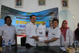 Pemkab Bekasi salurkan bantuan beras cadangan daerah kepada warga di wilayah rawan pangan