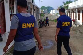 12 orang positif narkoba terjaring razia BNNK Asahan di tempat kos-kosan