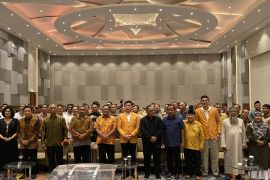 Ketum Hanura OSO bertemu tokoh lintas agama di Manado