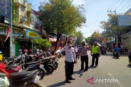 Pemkot Pekalongan intensifkan  pembinaan juru parkir liar cegah pungli