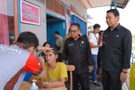 Kapuas Hulu bawa dokter spesialis untuk layani warga desa terpencil