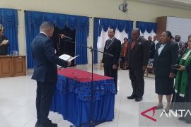 Pemkab-Pemkot Jayapura harap warga dapat pelayanan air minum dengan baik