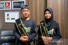 Duta pelajar sadar hukum Penajam ajak cegah narkoba lewat  "Kecipir"