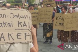 Kain gambo dikenalkan sebagai tren untuk melawan kerusakan lingkungan