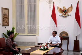 Presiden Jokowi menerima Syahrul Yasin Limpo Page 1 Small
