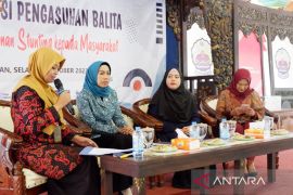 BKKBN Jatim bekali penyuluh KB Bangkalan pola asuh balita