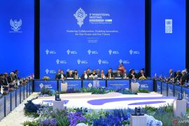 AIS Forum 5th Ministerial Meeting produces seven cooperation documents