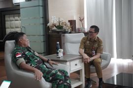 Danrem 131/Santiago kunjungi Pemkab Miinut jalin silaturahmi