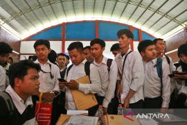 Pencari kerja antusias hadiri Job Fair Kota Sukabumi