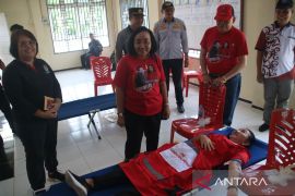 PMI Landak gencarkan sosialisasi donor darah di daerah terpencil