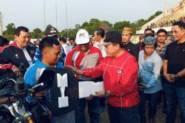 Gubernur Jambi serahkan 149 sepeda motor dinas untuk kades