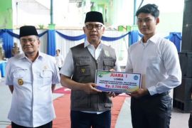 Pemkot Jambi beri hadiah bagi 709 orang pelajar dan guru berprestasi