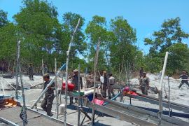 Satpol PP Bangka mengamankan barang bukti peralatan tambang timah ilegal