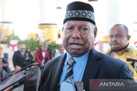 Suku besar Arfak tetap bersama pemerintah membangun Papua Barat