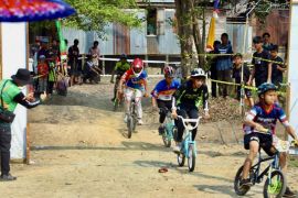 750 pembalap sepeda ikuti mini cross 2023 se-Kalsel