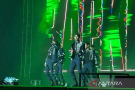 P1Harmony buka konser di Jakarta dengan lagu "Look At Me Now"