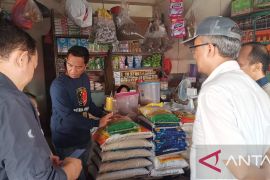 Disperindag Babel pantau harga dan stok beras di pasar tradisional