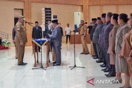 Gubernur Papua Barat: Rotasi 23 pejabat sesuai evaluasi kinerja