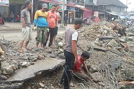 BPBD Pasaman bersihkan sumbatan aliran sungai penyebab banjir bandang (Video)