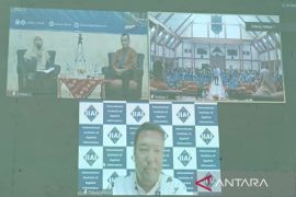 Japanese professor gives public lecture on AI at Poliban