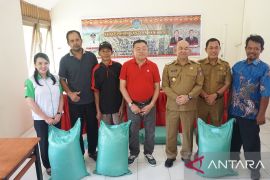 HKTI dan Pemkab Landak bagikan 7.850 ton benih padi untuk Petani