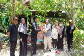 Dinas Sosial salurkan bantuan korban kebakaran