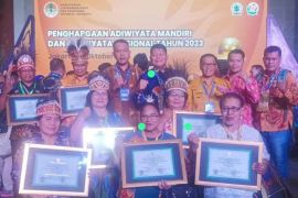 Lima sekolah Kabupaten Jayapura terima Adiwiyata Nasional 2023