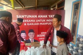 Sambut duet Ganjar-Mahfud, Mufti Anam gelar santunan anak yatim