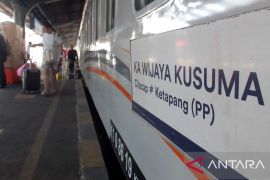 Dua KA datang terlambat di Jember usai Argo Semeru anjlok