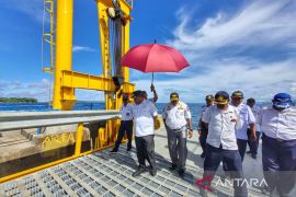Bupati Manokwari tinjau pelabuhan ASDP yang selesai rehab Kemenhub