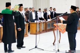 Pergantian antarwaktu anggota DPRD Situbondo dilantik