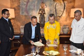 Upaya majukan pendidikan, Syamsuar teken MoU dengan Putera Sampoerna