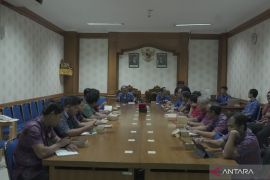 Pemkab Badung latih kepala desa wujudkan desa digital