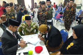 Wamenag berpesan kepada pasangan baru untuk wujudkan keluarga harmonis
