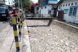 BPBD Mataram menyiapkan suplai air bersih untuk bantu warga