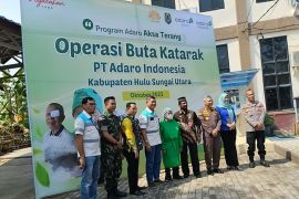 "Adaro Aksa Terang" harapan baru penderita katarak di HSU