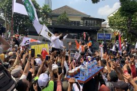 Ondel-ondel hingga barongsai kawal Anies-Muhaimin ke KPU RI