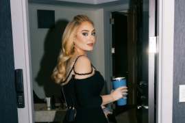 Adele ungkap telah berhenti konsumsi alkohol