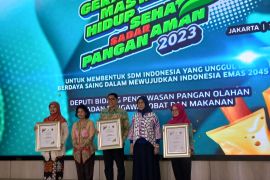 Kota Tangerang raih penghargaan kota pangan aman terbaik dari BPOM