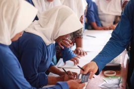 Ratusan nelayan Jatim diberi edukasi keberlanjutan ekosistem laut
