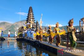 Bupati Bangli apresiasi upacara Karya Danu Kerthi