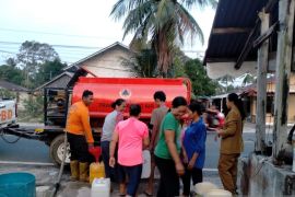 BPBD Belitung telah menyalurkan 187.970 liter air bersih kepada warga
