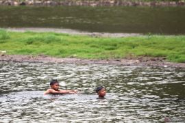 Dokter ahli menjelaskan cara ameba masuk dan menginfeksi otak