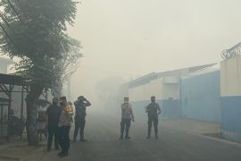 Api TPA Rawakucing kembali berkobar, satu unit mobil terbakar